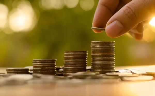 10 Hábitos Simples para Gastar Menos e Guardar Mais